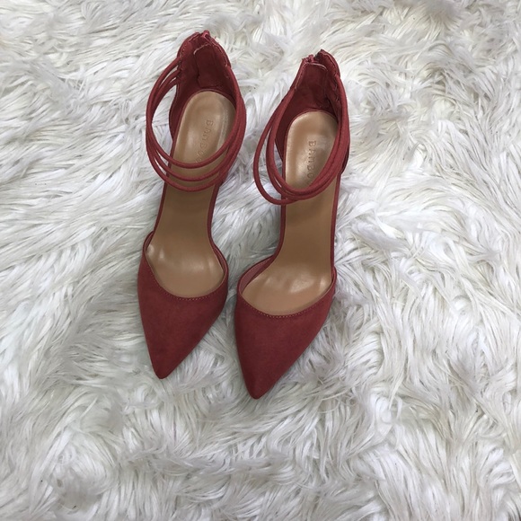 NWOT Red Pump Heels - Picture 4 of 4